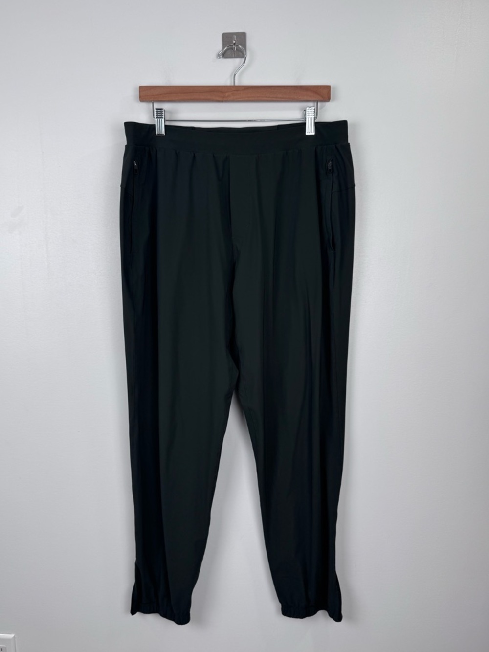 Lululemon Men Surge Jogger Pant Size XL